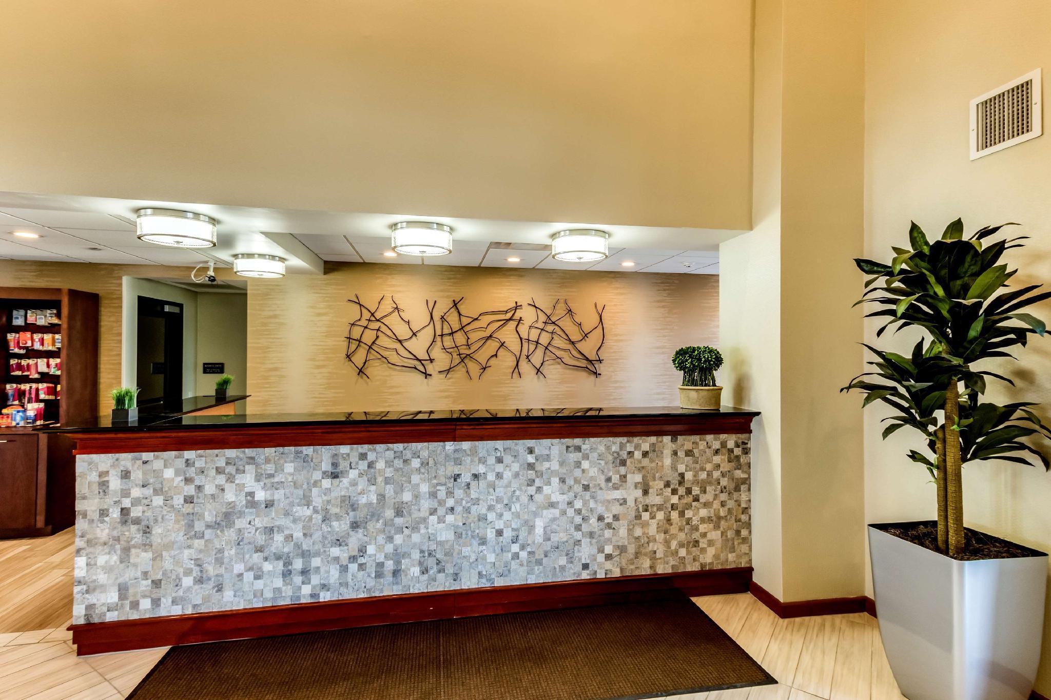 Holiday Inn Express & Suites Cedar Falls Eksteriør bilde