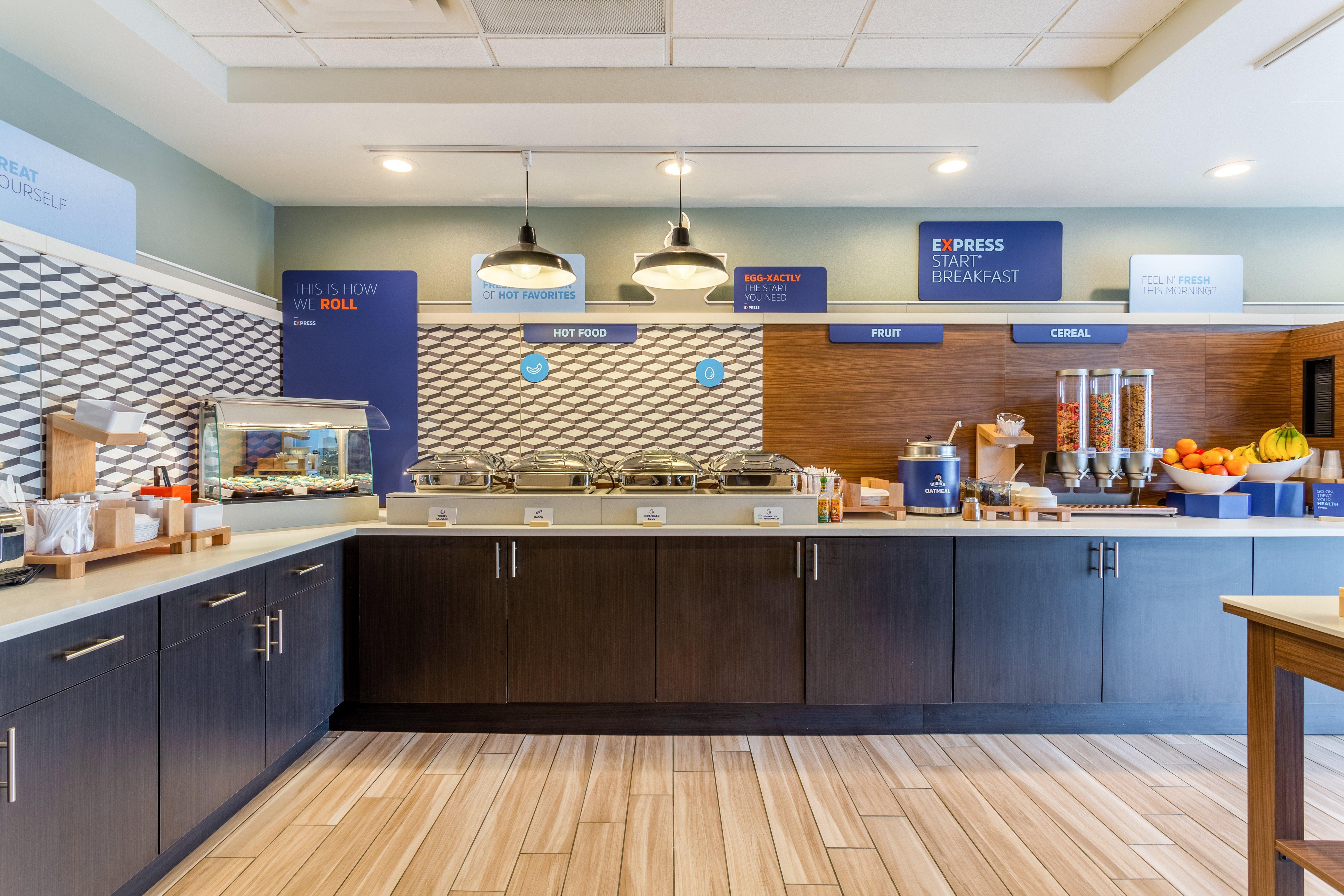 Holiday Inn Express & Suites Cedar Falls Eksteriør bilde