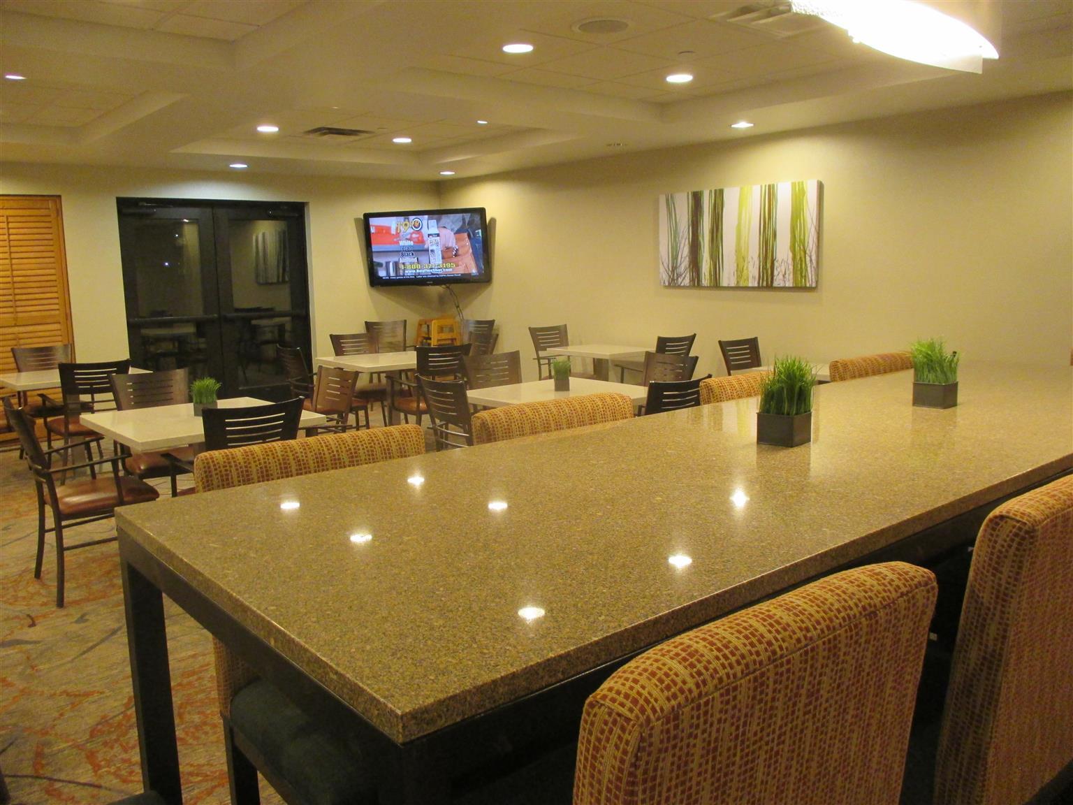 Holiday Inn Express & Suites Cedar Falls Eksteriør bilde